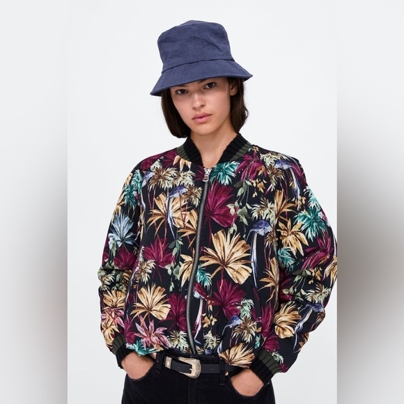 NWT ZARA Women’s Black Multi Floral Print Bomber Jacket Coat XS X-Small - Picture 1 of 2